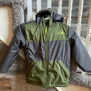 NorthFace winter coat. Boys size xxs (5)